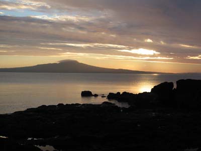 rangitoto_from_milford_beach.jpg